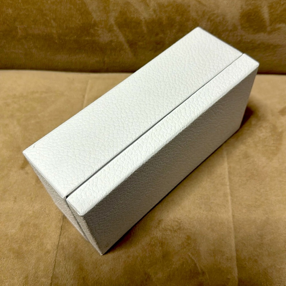 Dior Gift Box - Picture 4 of 6